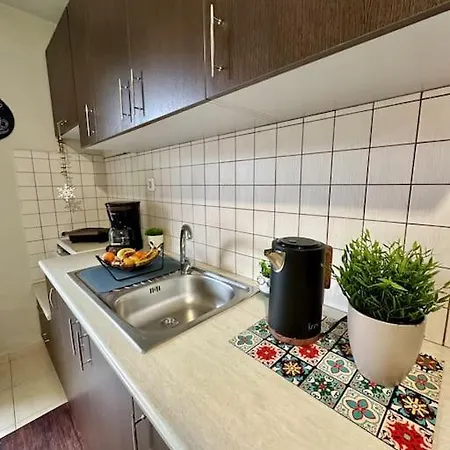 Apartment Eleni's Near Airport *